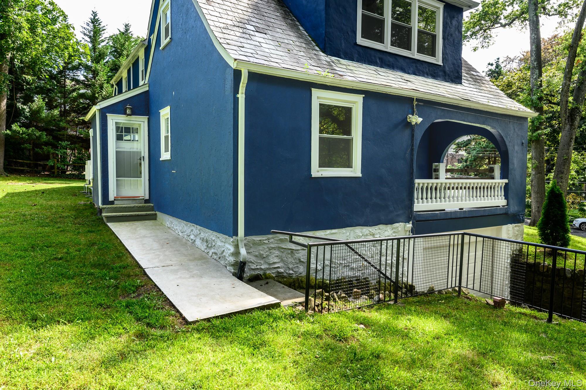 15 Ranger Place New Rochelle, NY 10804 - Photo 42 of 44