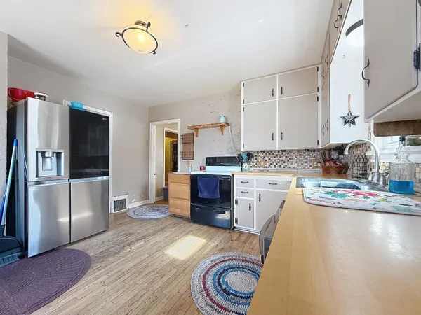 $349,000 | 858 North Burritt Avenue, Buffalo, WY 82834