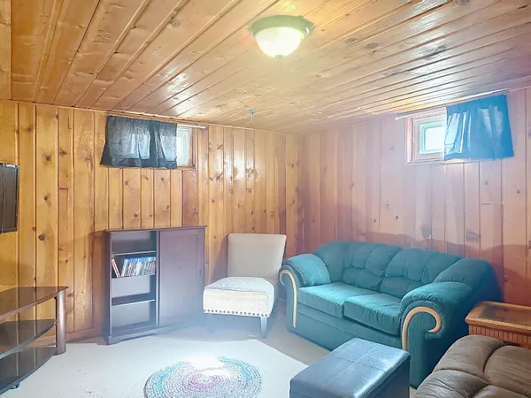 $349,000 | 858 North Burritt Avenue, Buffalo, WY 82834