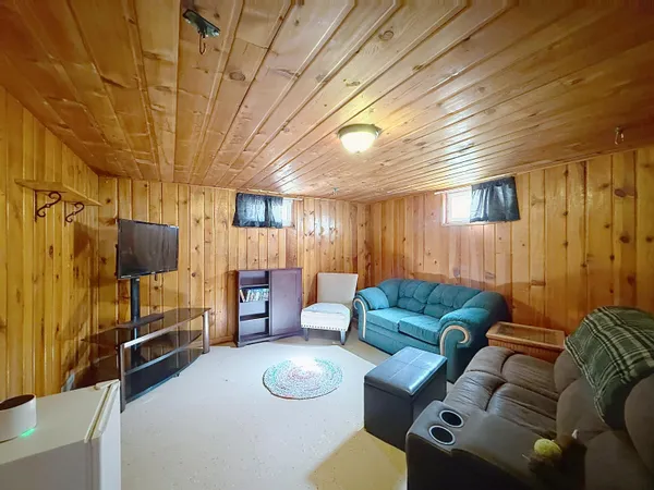 $349,000 | 858 North Burritt Avenue, Buffalo, WY 82834