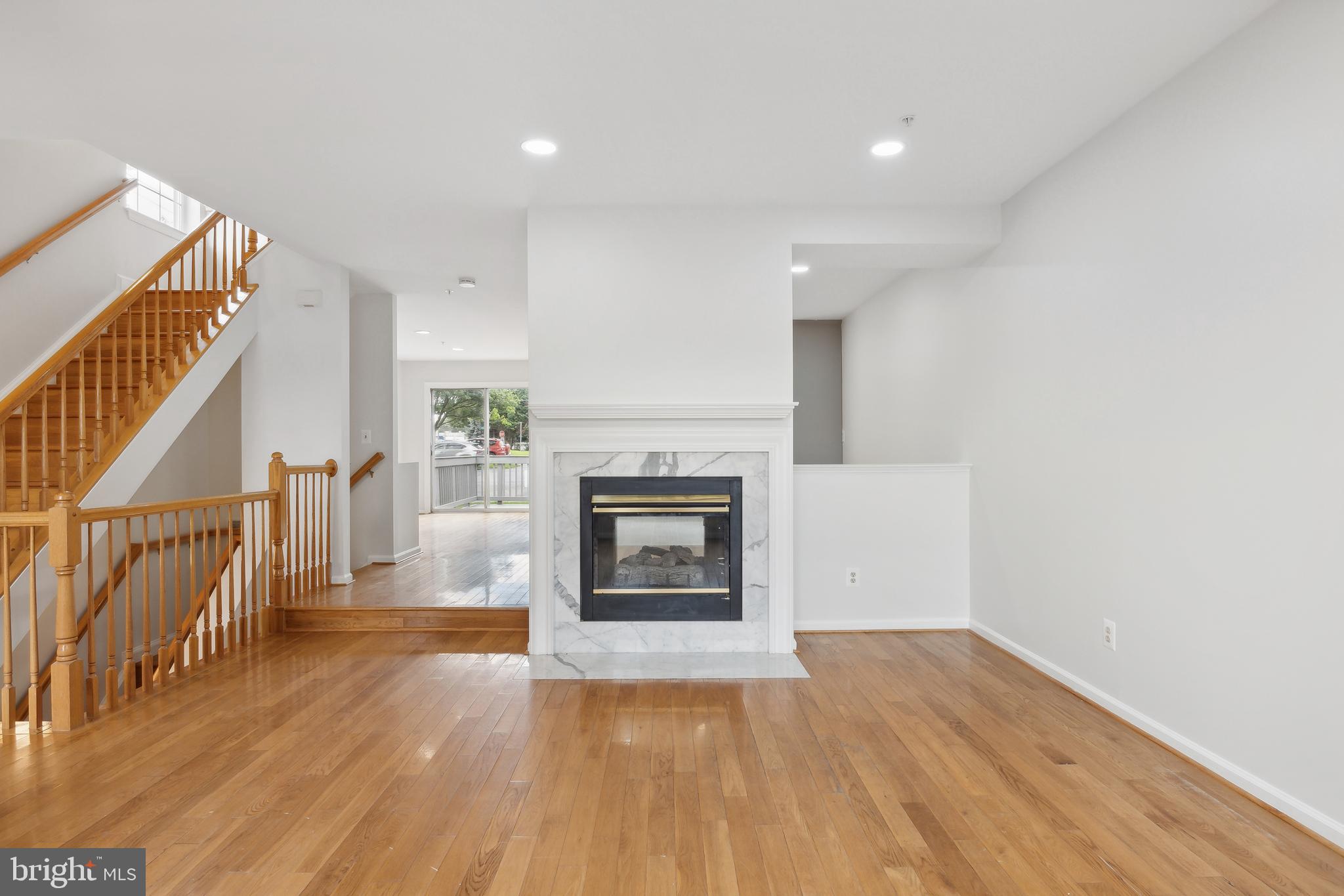 1800 Lansdowne Way Silver Spring, MD 20910 - Photo 2 of 29 Living room looking to back