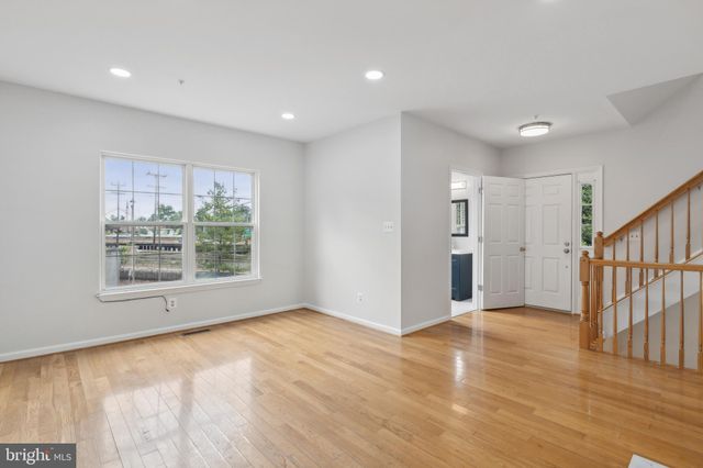 $601,200 | 1800 Lansdowne Way, Silver Spring, MD 20910