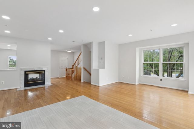 $601,200 | 1800 Lansdowne Way, Silver Spring, MD 20910