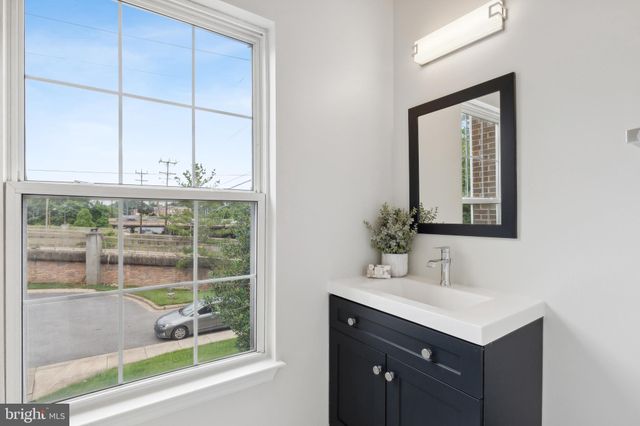 $601,200 | 1800 Lansdowne Way, Silver Spring, MD 20910