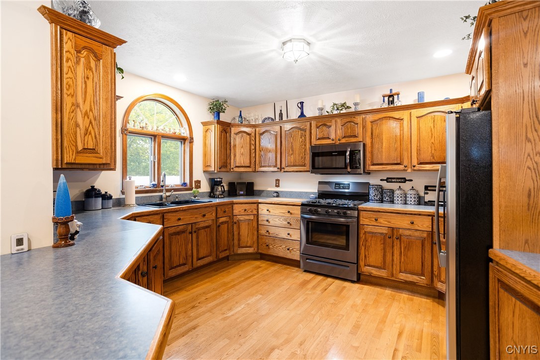 114 Seneca Avenue Oneida, NY 13421 - Photo 13 of 26 Brushed SS Appliances