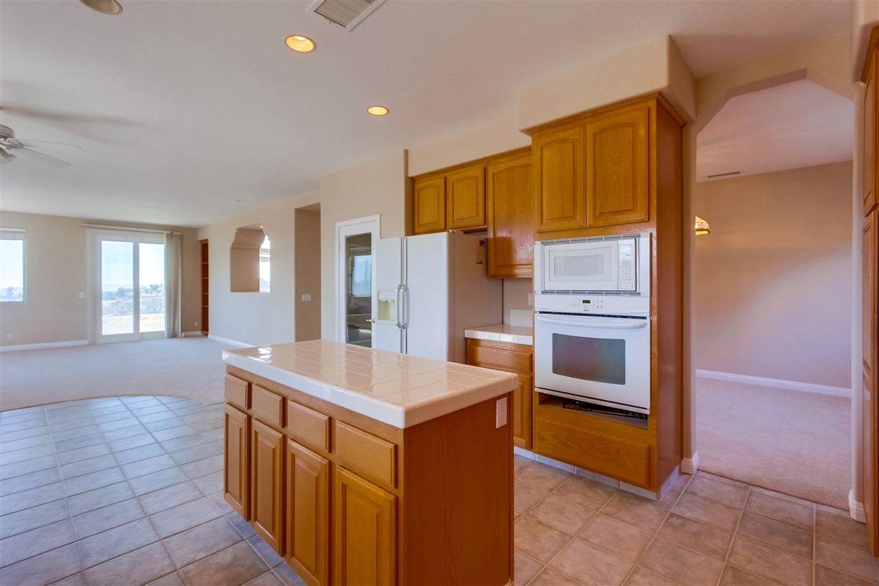 15844 Broad Oaks Road El Cajon, CA 92021 - Photo 14 of 25 Gallery Image 14