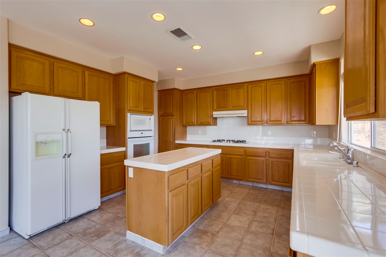 15844 Broad Oaks Road El Cajon, CA 92021 - Photo 15 of 25 Gallery Image 15