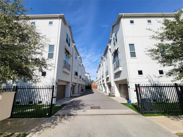 $450,000 | 1315 West 24th Street, Unit A, Houston, TX 77008