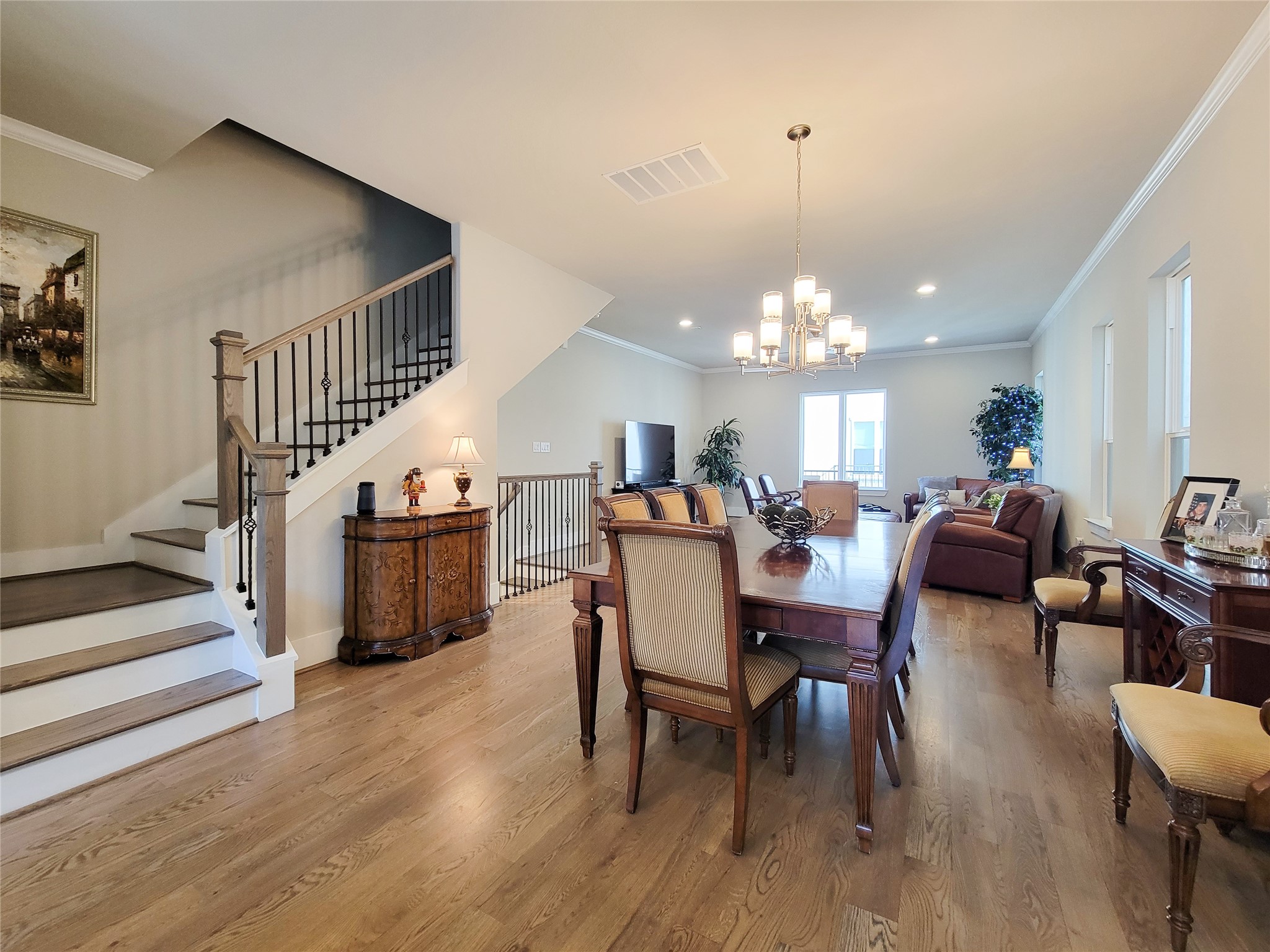 1315 West 24th Street, Unit A Houston, TX 77008 - Photo 13 of 33 Another view of the living and dining area.