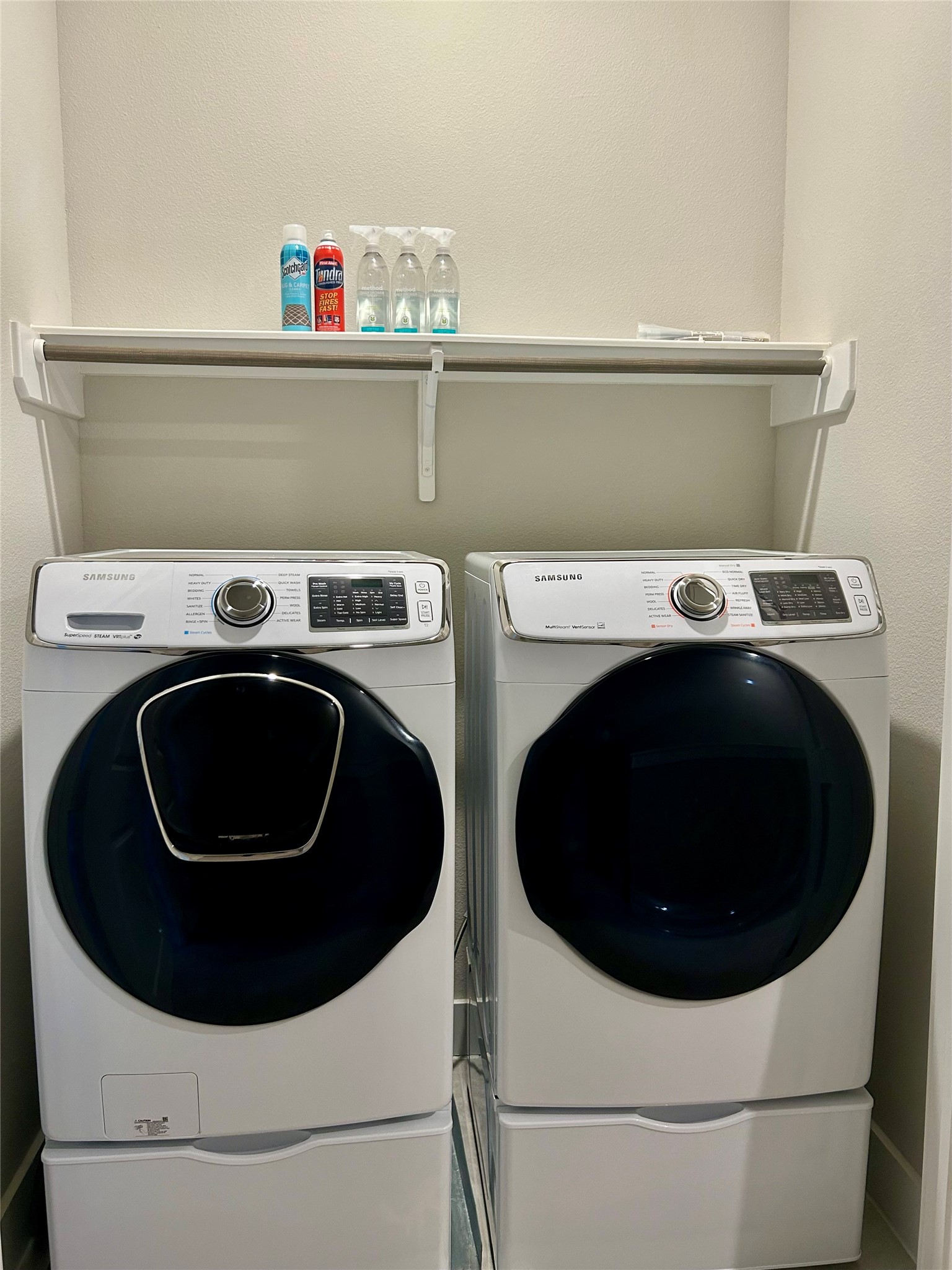 1315 West 24th Street, Unit A Houston, TX 77008 - Photo 25 of 33 Utility room is on the third floor. Washer and dryer convey.