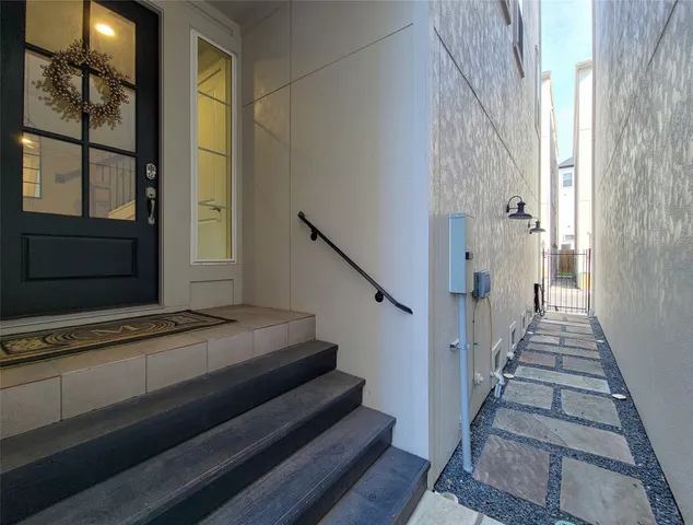 $450,000 | 1315 West 24th Street, Unit A, Houston, TX 77008