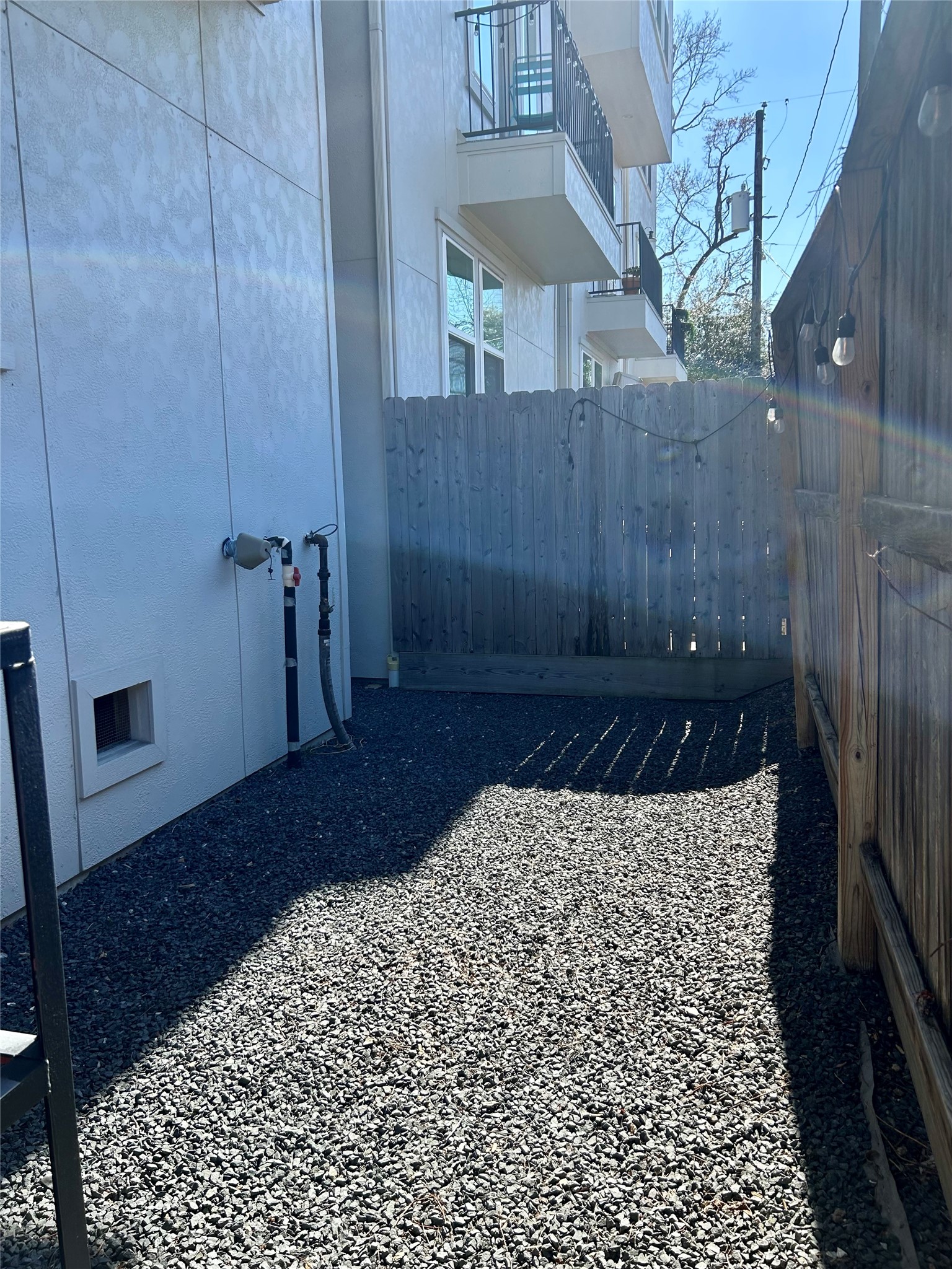 1315 West 24th Street, Unit A Houston, TX 77008 - Photo 32 of 33 Private back yard perfect for a BBQ.