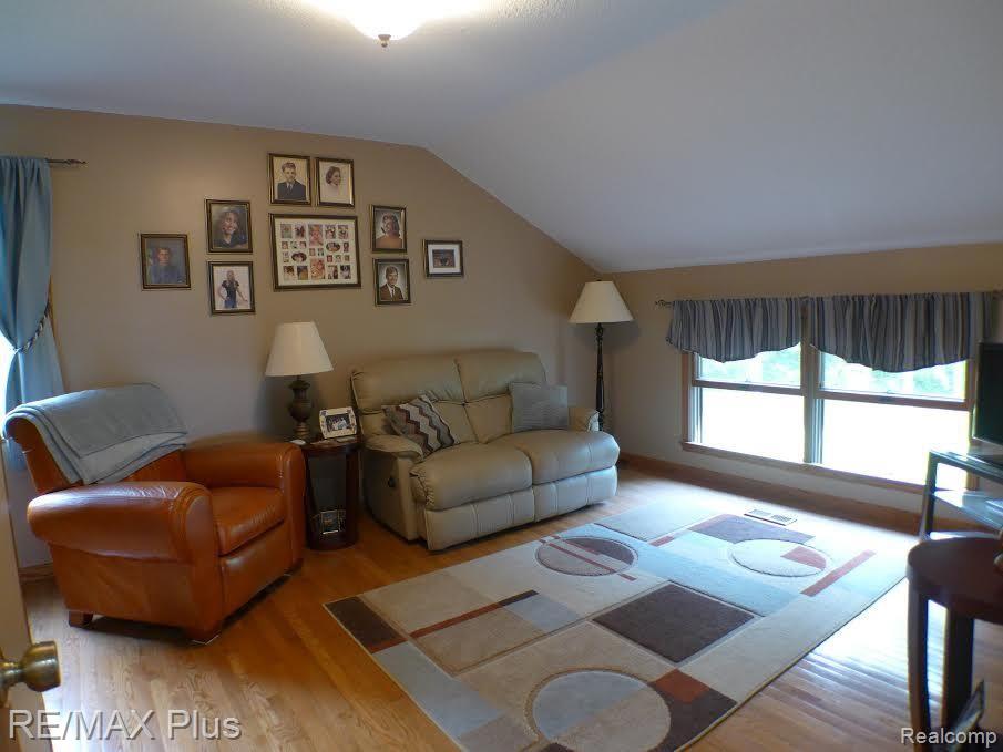 315 West Hunt Road Mayville, MI 48744 - Photo 9 of 28 315 Hunt - 14.jpg