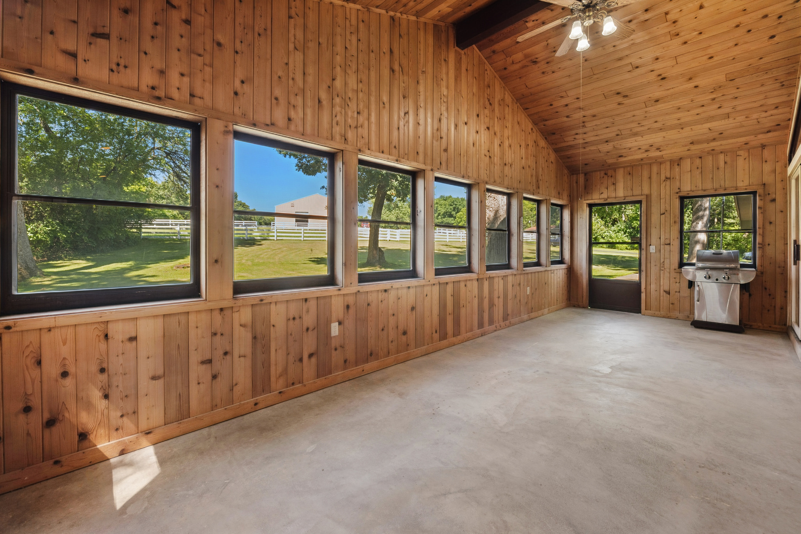 3605 Oak Ridge Road Crystal Lake, IL 60012 - Photo 11 of 24