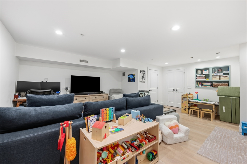 35 Tuckerman Street, Unit A Boston, MA 02127 - Photo 12 of 37