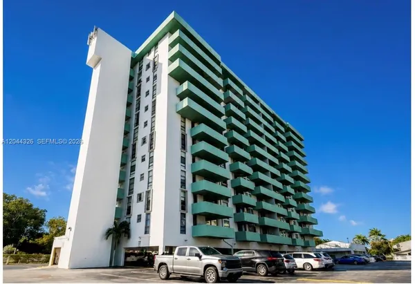 $215,000 | 1825 West 44th Place, Unit 806, Hialeah, FL 33012