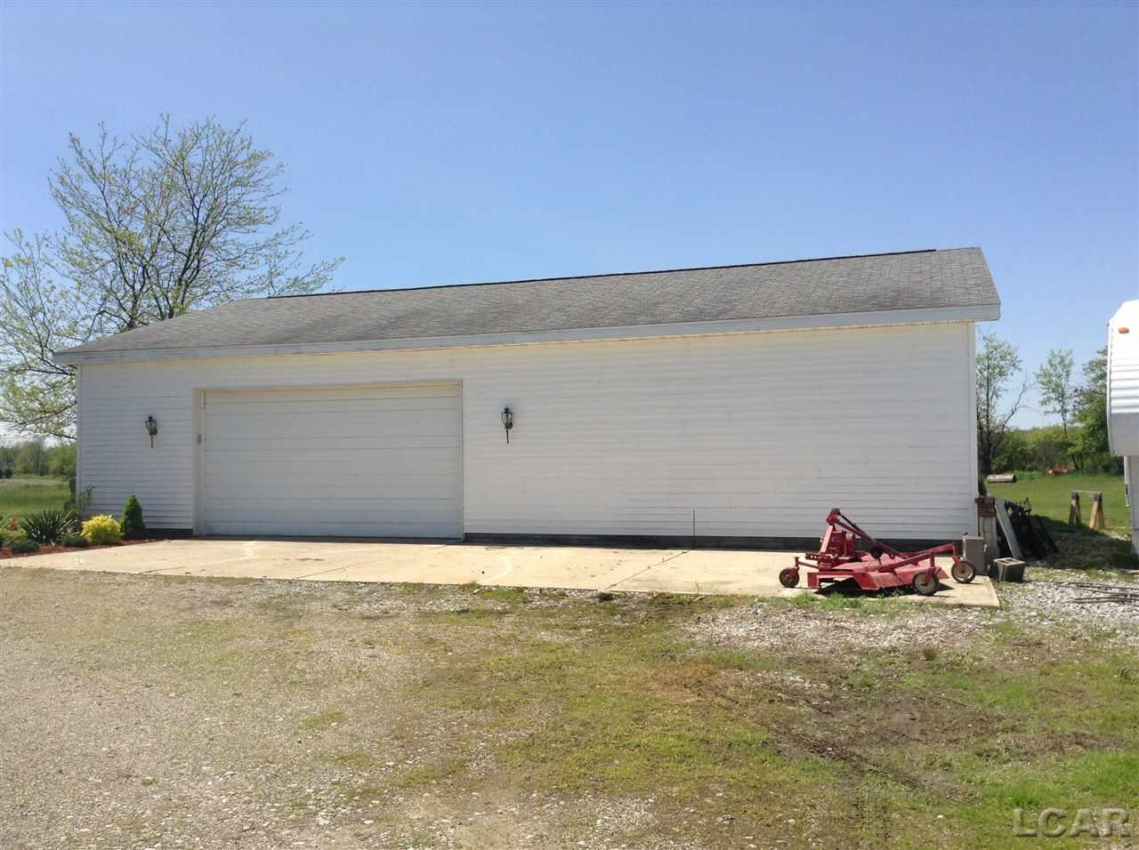8069 Hoddinott Road Adrian, MI 49221 - Photo 10 of 36