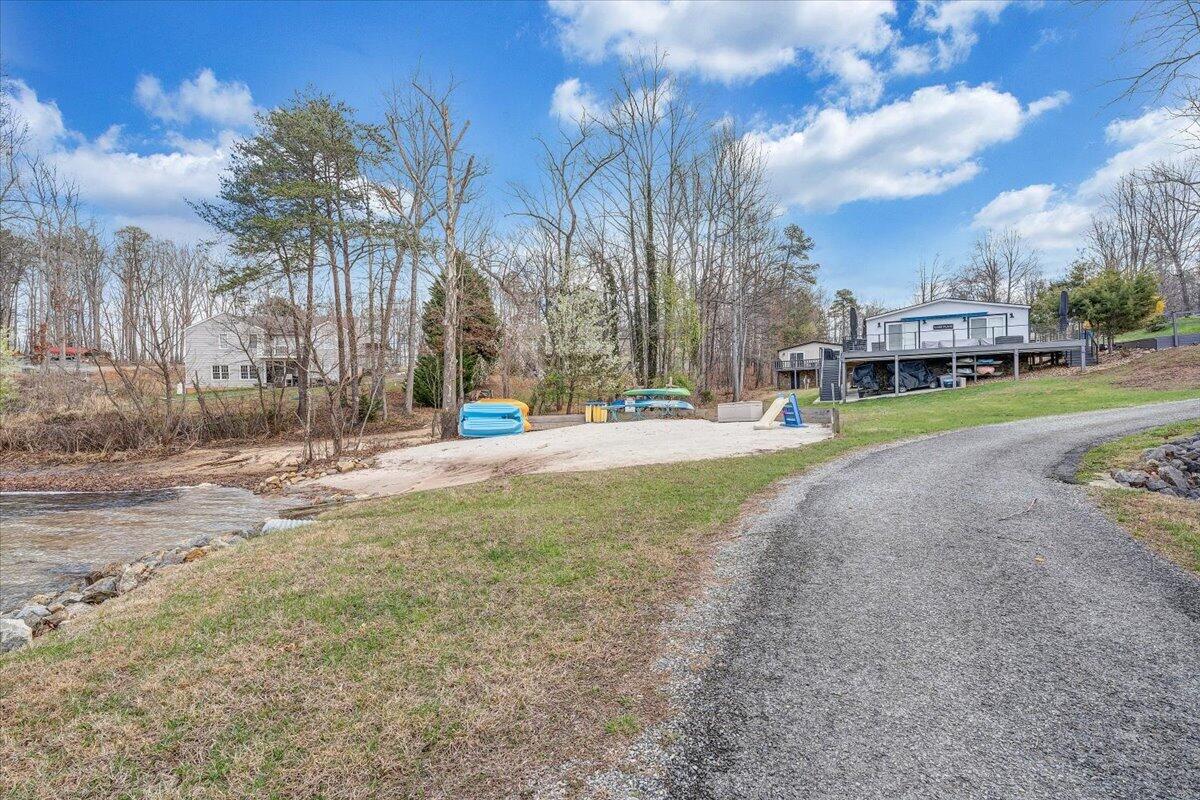 300 Mill Lake Road Huddleston, VA 24104 - Photo 59 of 94 56-MIB07750