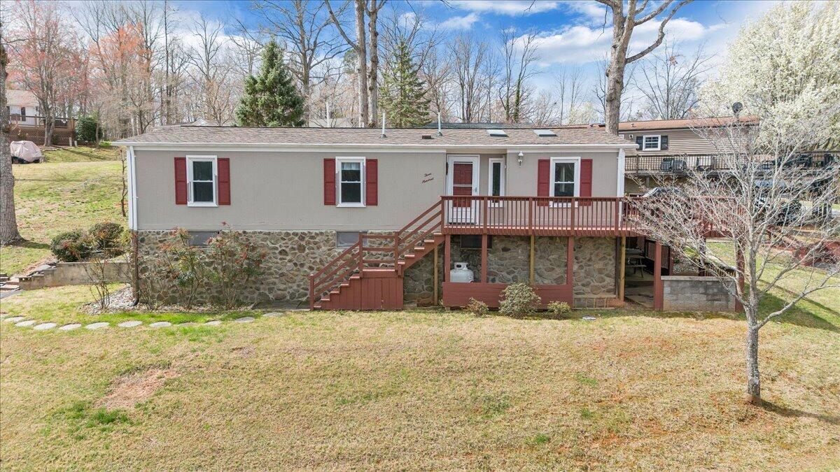 300 Mill Lake Road Huddleston, VA 24104 - Photo 63 of 94 62-DJI_20260317121014_0018_D
