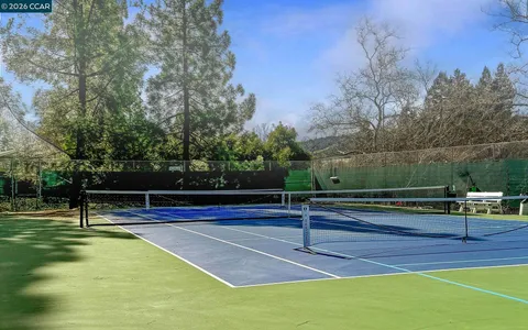 $1,199,000 | 327 Sycamore Hill Court, Danville, CA 94526