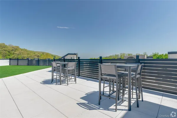 $3,200 | 15 Washington Avenue, Unit 407, Suffern, NY 10901