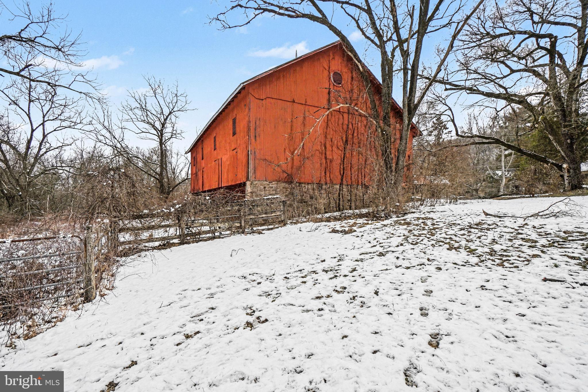 1231 Clarks Valley Road Dauphin, PA 17018 - Photo 20 of 66