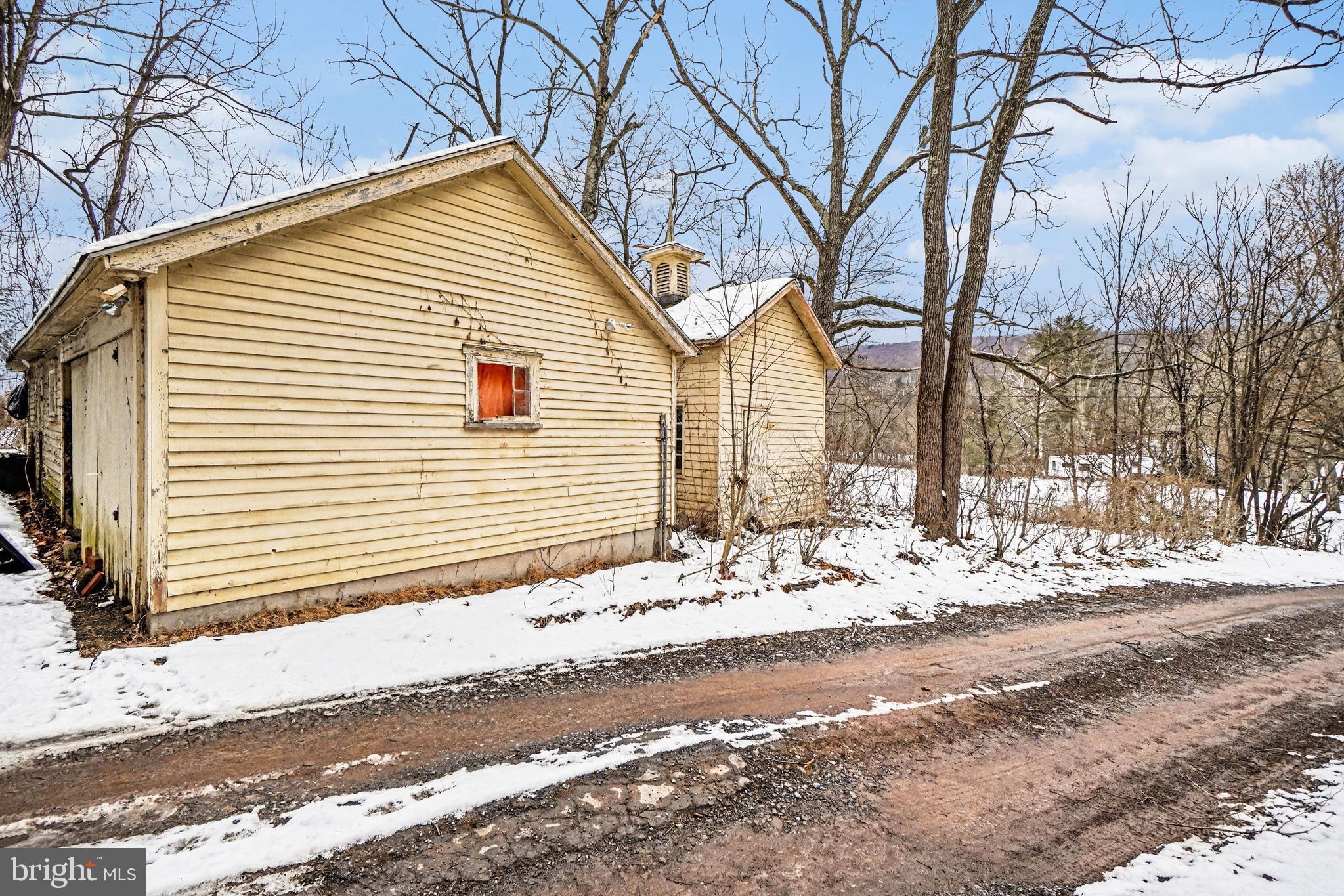 1231 Clarks Valley Road Dauphin, PA 17018 - Photo 30 of 66