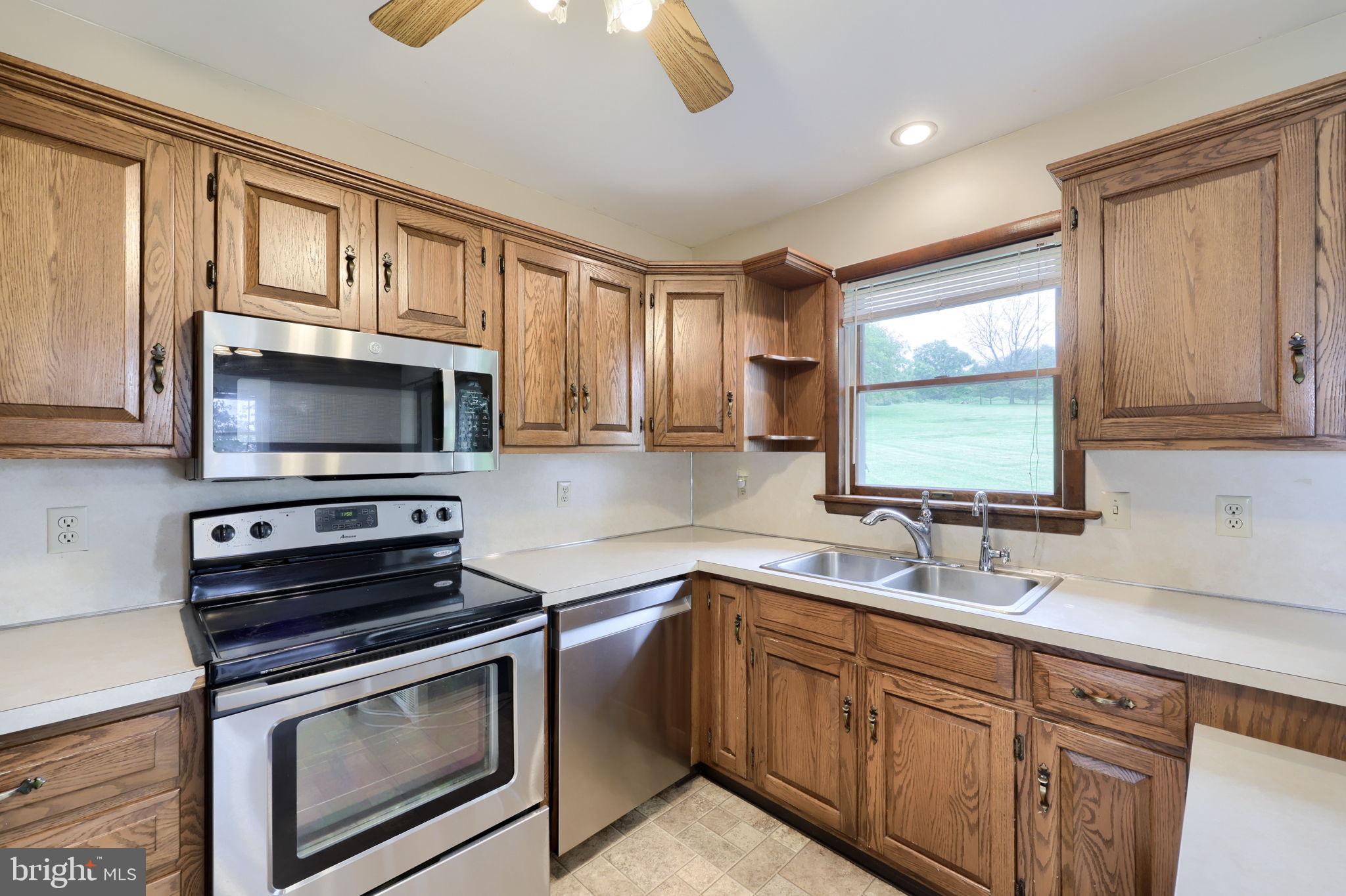 3207 Mill Road Elizabethtown, PA 17022 - Photo 12 of 38 Gallery Image 12