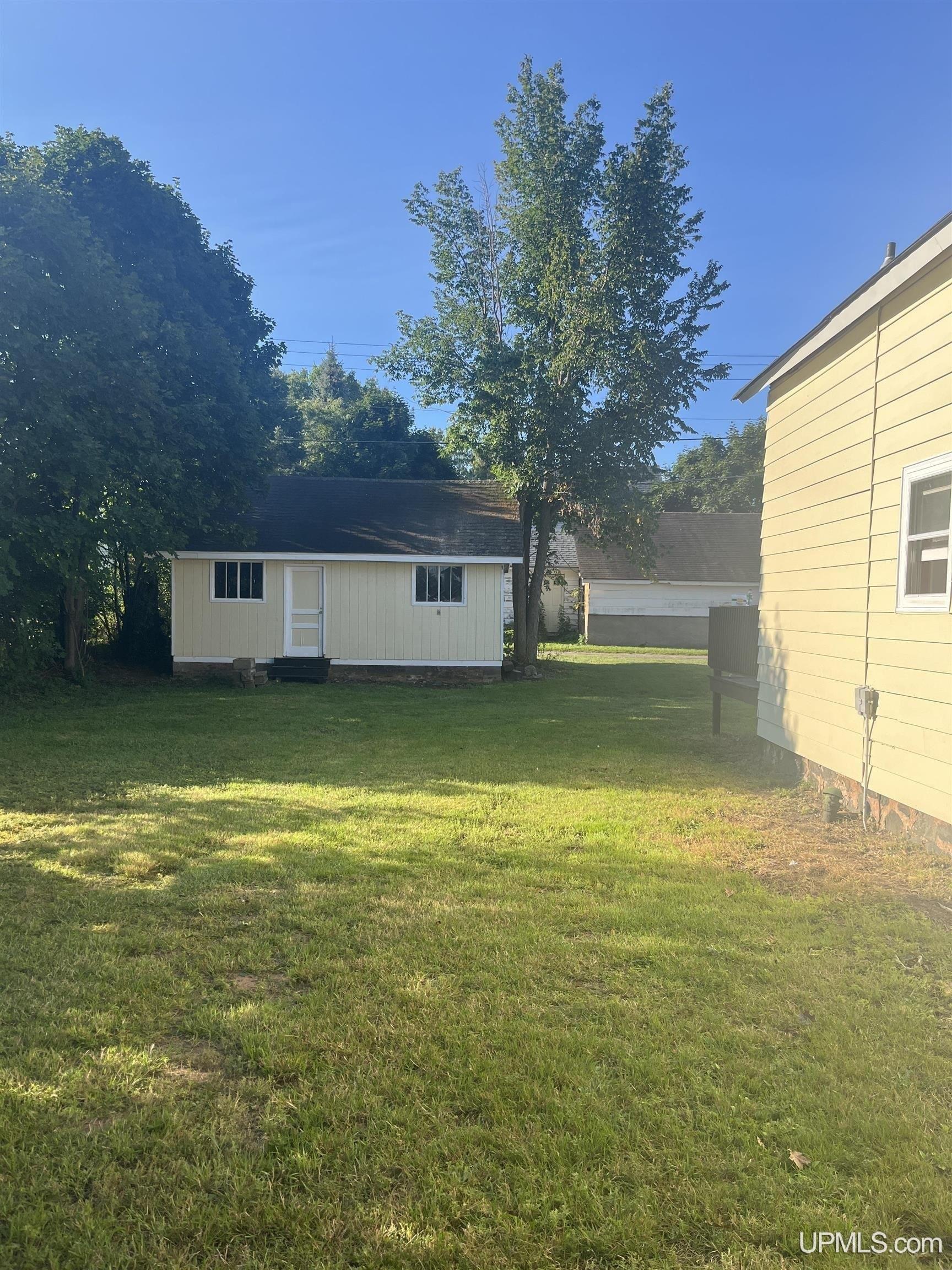 702 Wabash Street Ishpeming, MI 49849 - Photo 8 of 62