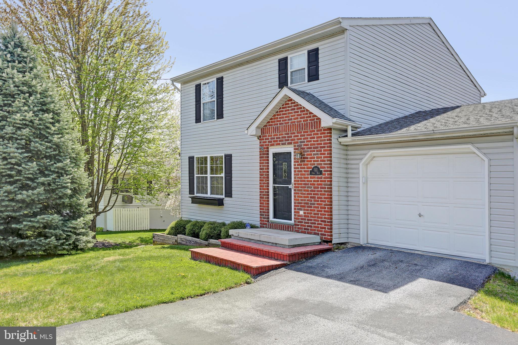 310 Debra Road Mechanicsburg, PA 17050 - Photo 2 of 34 Gallery Image 2