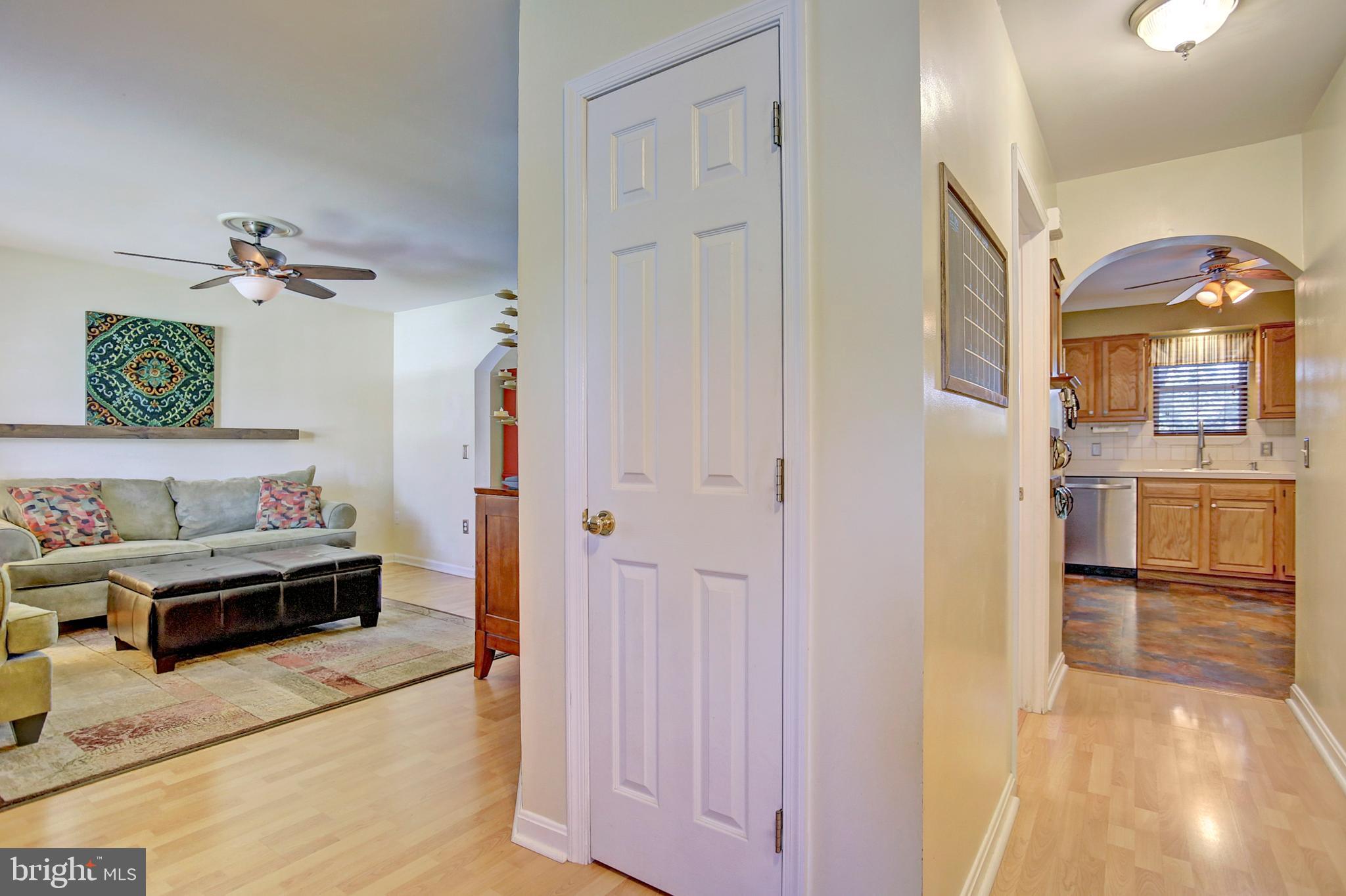 310 Debra Road Mechanicsburg, PA 17050 - Photo 6 of 34 Gallery Image 6