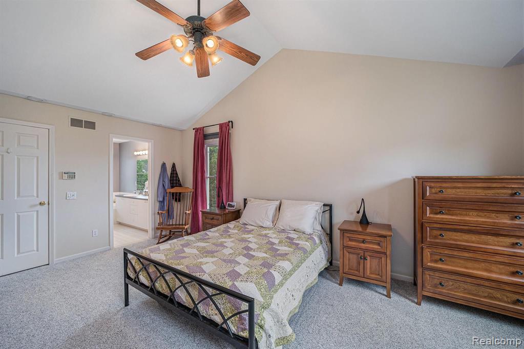 24386 Ridgeview Drive Farmington Hills, MI 48336 - Photo 37 of 42
