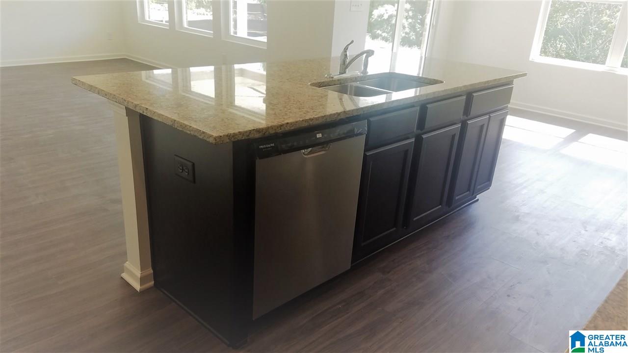 569 Reading Lane Fultondale, AL 35068 - Photo 10 of 22