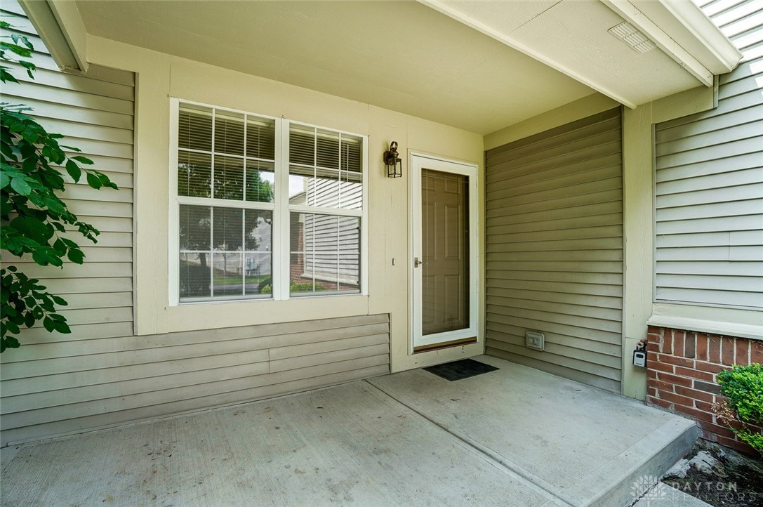 3930 West Summit Ridge Drive Beavercreek, OH 45430 - Photo 4 of 45