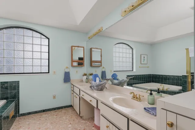 $560,000 | 25 Cottagegate Court, Palm Coast, FL 32137