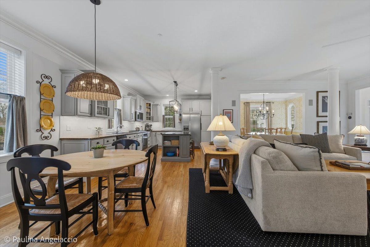 528 South Cook Street Barrington, IL 60010 - Photo 11 of 51