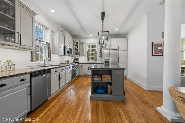 $1,299,000 | 528 South Cook Street, Barrington, IL 60010