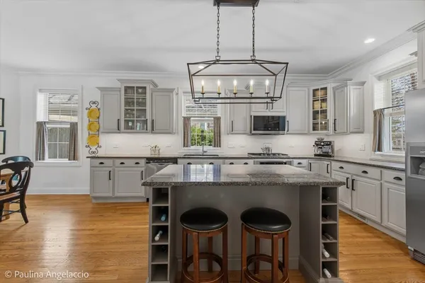 $1,299,000 | 528 South Cook Street, Barrington, IL 60010