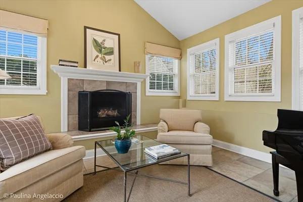 $1,299,000 | 528 South Cook Street, Barrington, IL 60010