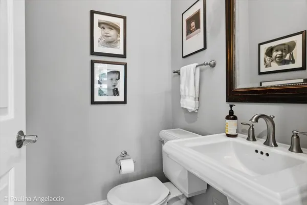 $1,299,000 | 528 South Cook Street, Barrington, IL 60010