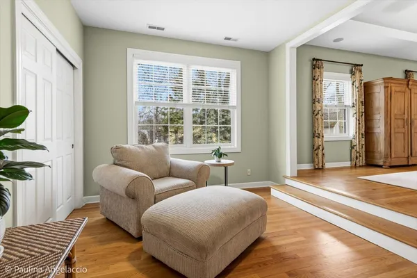 $1,299,000 | 528 South Cook Street, Barrington, IL 60010