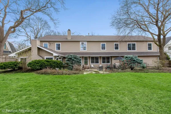 $1,299,000 | 528 South Cook Street, Barrington, IL 60010