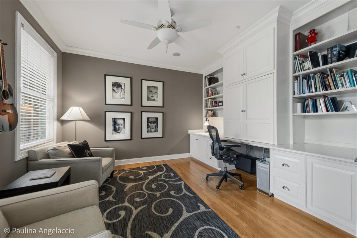 528 South Cook Street Barrington, IL 60010 - Photo 5 of 51