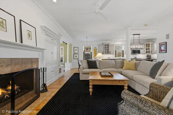 $1,299,000 | 528 South Cook Street, Barrington, IL 60010