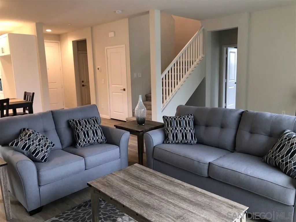 4125 North Rogers Road Spring Valley, CA 91977 - Photo 11 of 13 Gallery Image 11