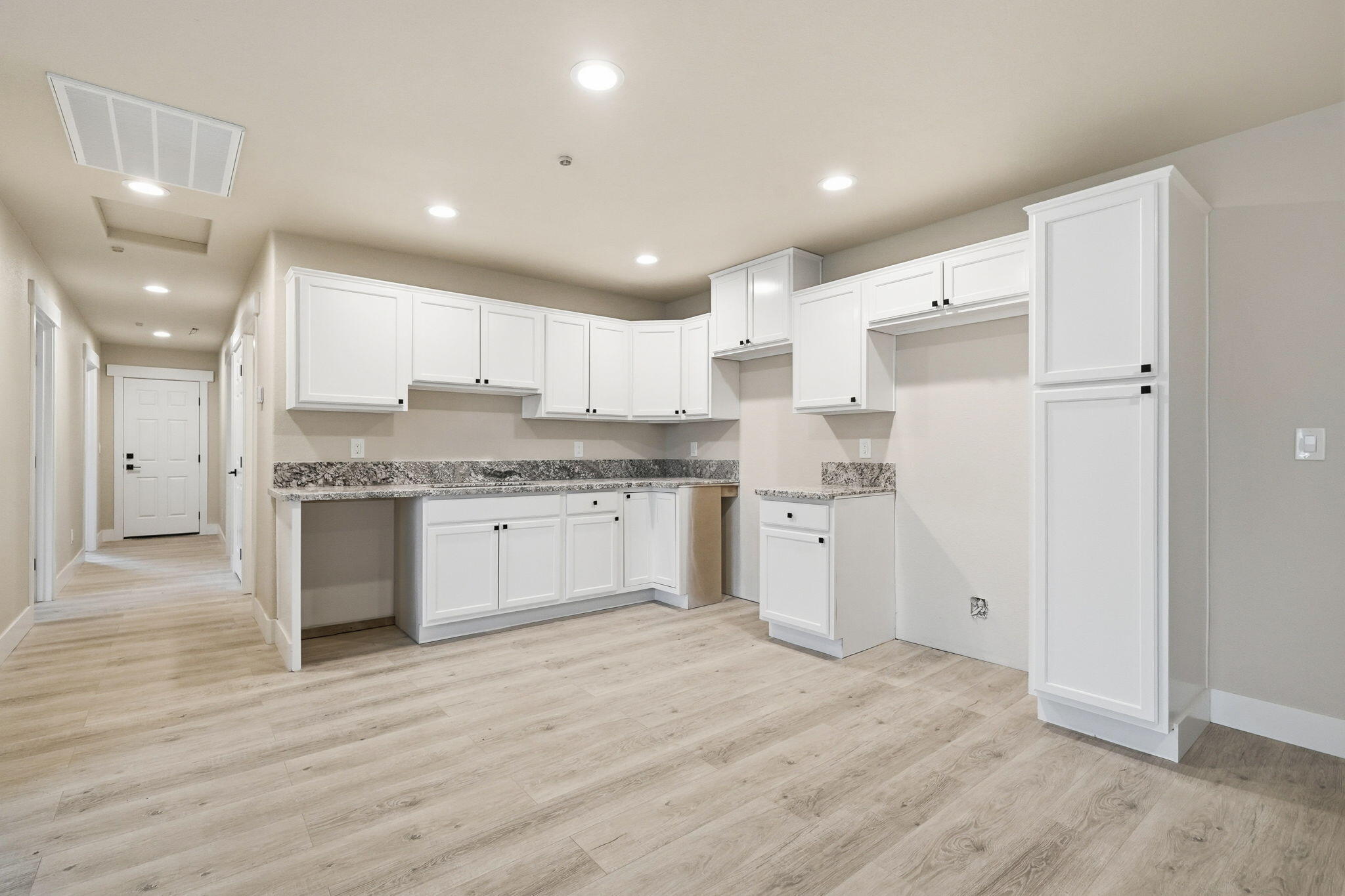 17014 Keswick Dam Road Redding, CA 96003 - Photo 11 of 61 8-web-or-mls-IMG-08