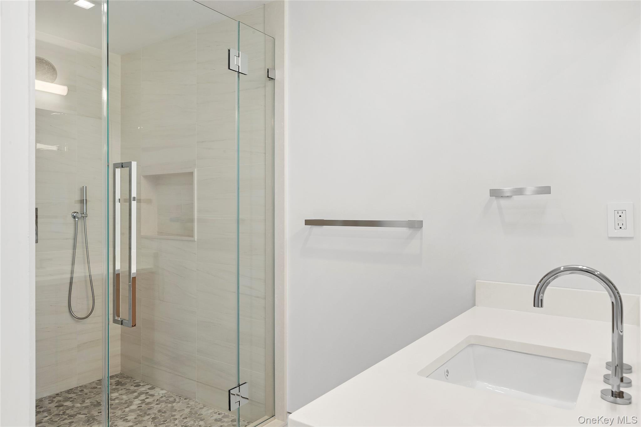 354 St Andrews Road Southampton, NY 11968 - Photo 23 of 37