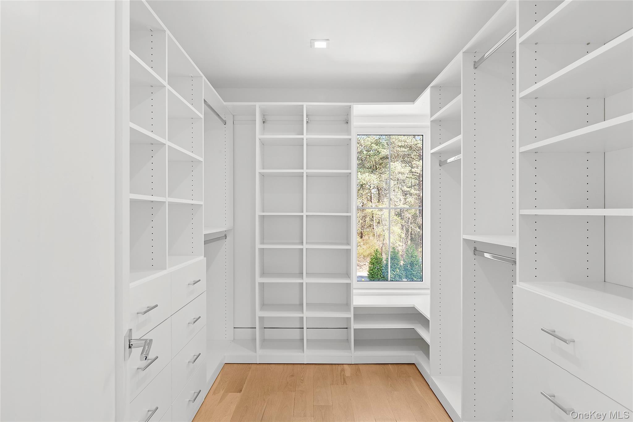 354 St Andrews Road Southampton, NY 11968 - Photo 24 of 37