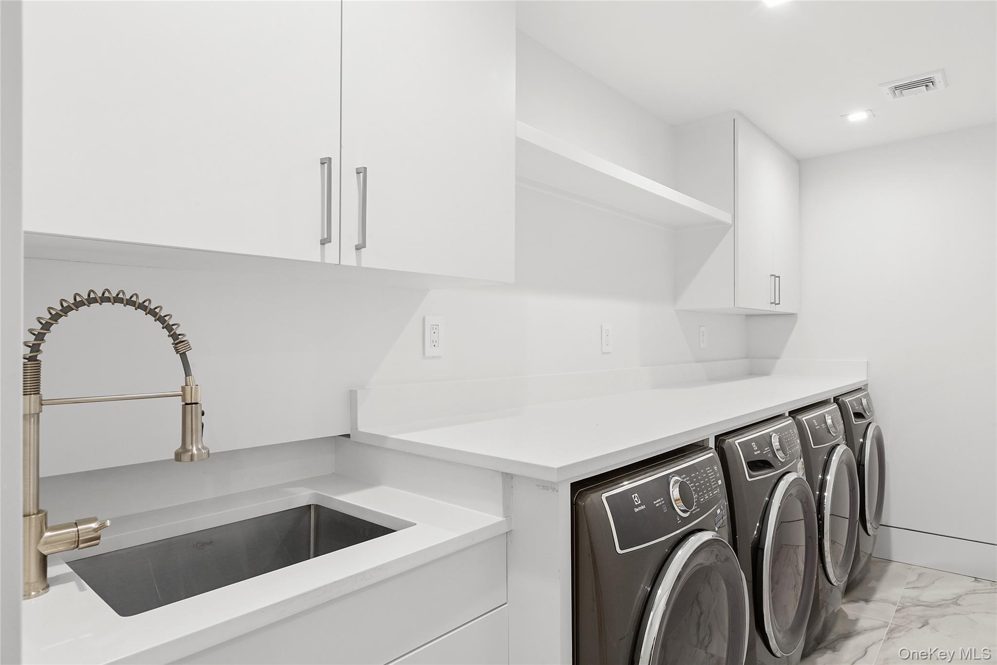 354 St Andrews Road Southampton, NY 11968 - Photo 25 of 37