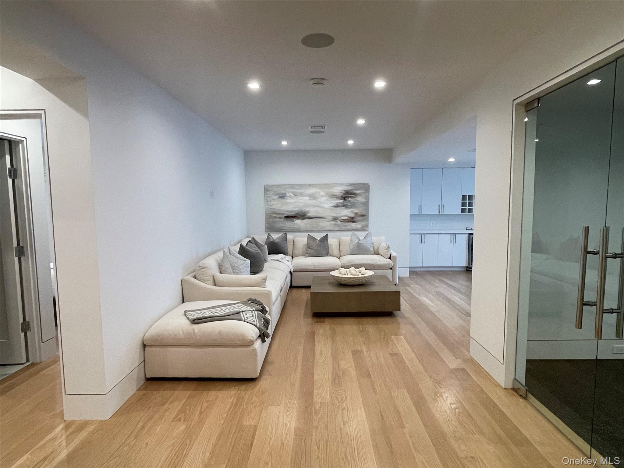 354 St Andrews Road Southampton, NY 11968 - Photo 30 of 37